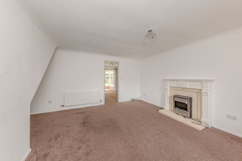 Property photo 3 of 24
