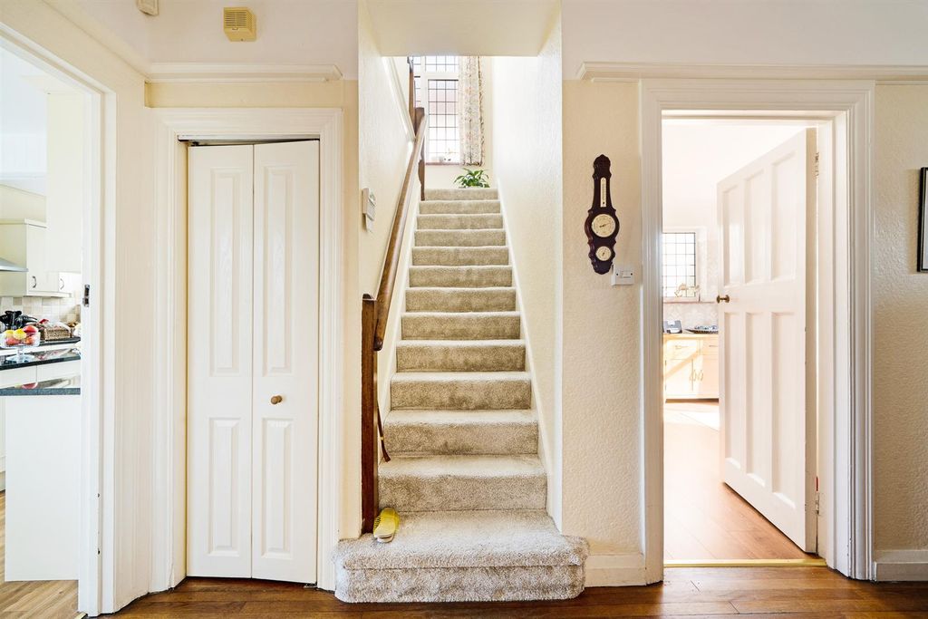 Property photo 3 of 23 Hall.Jpg