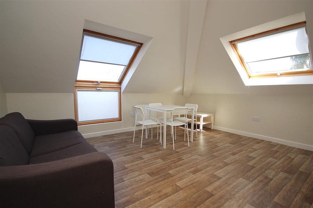 Property photo 3 of 6 Img_8330.Jpg