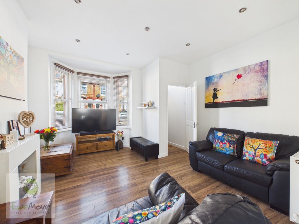 Property photo 1 of 21 Living Room