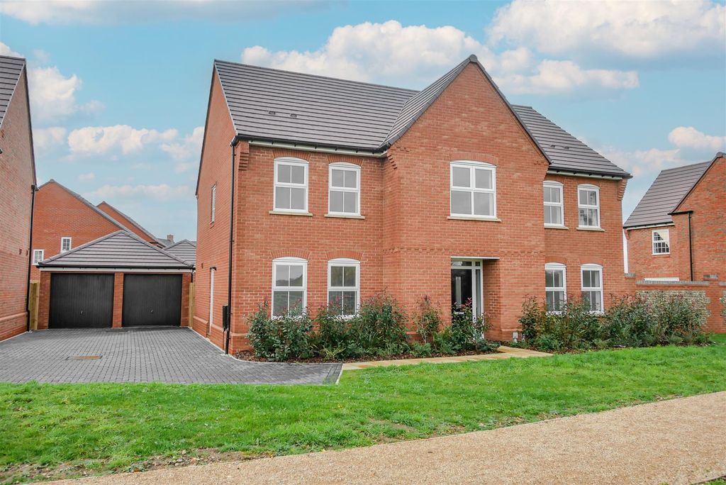 Property photo 1 of 25 Approach