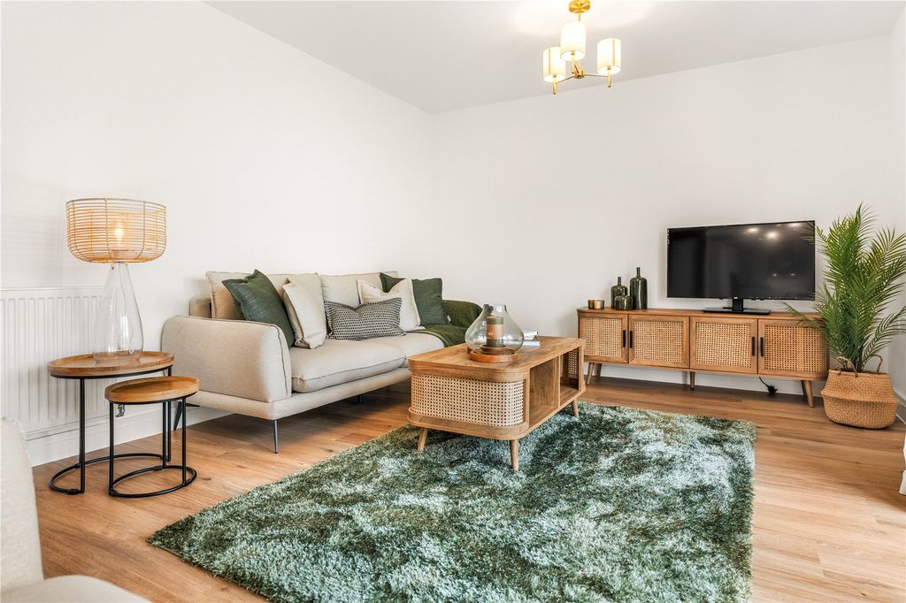 Property photo 2 of 27 Picture No. 57