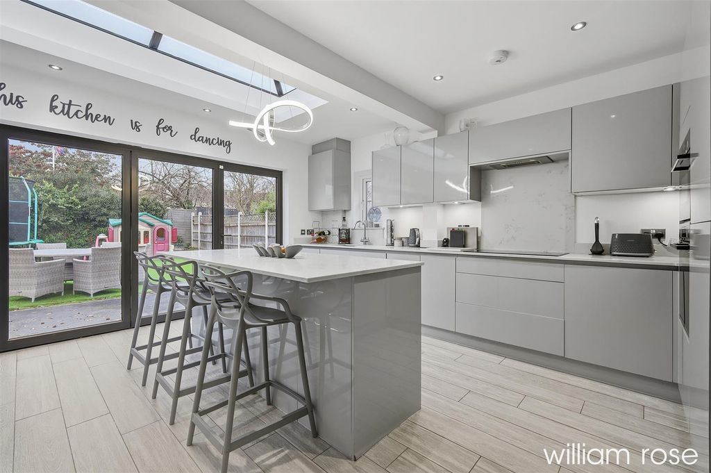 Property photo 3 of 29 Img_0135.Jpg