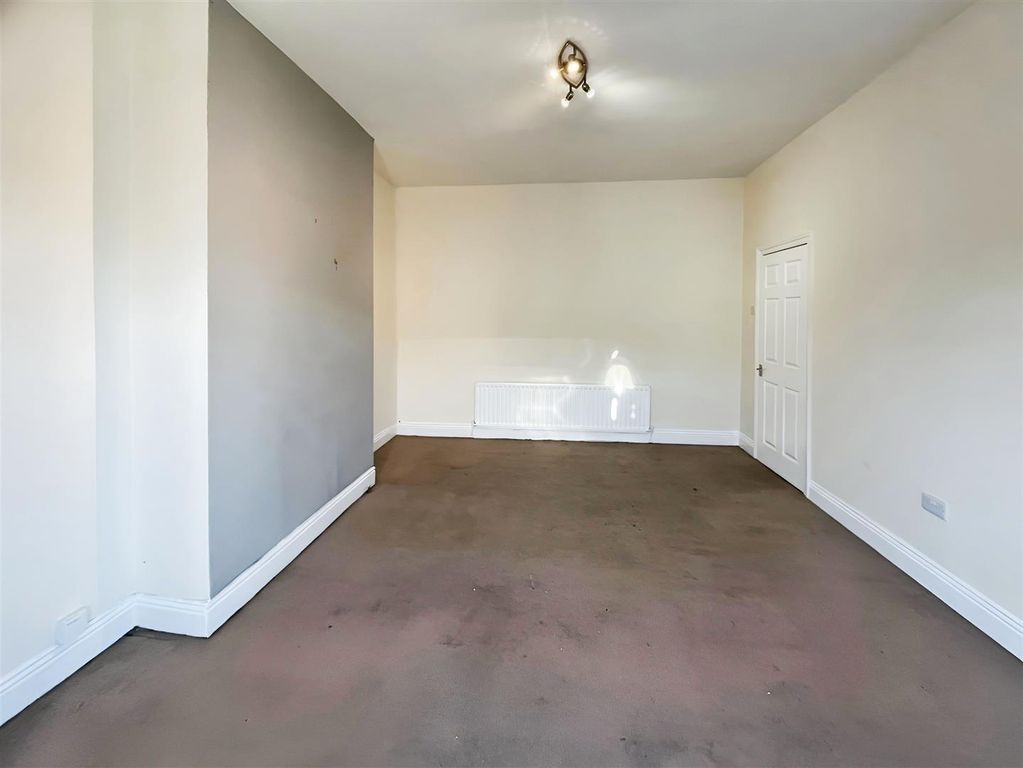 Property photo 3 of 9 02340d39-E0553B69-0596-49F1-935c-A5c1610Bb51d.Jpeg