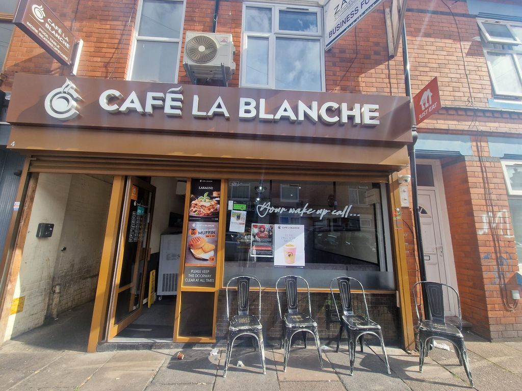 Property photo 3 of 44