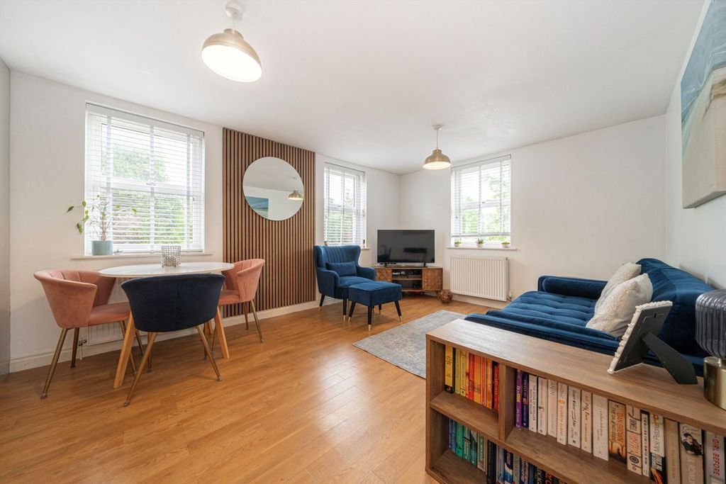 Property photo 2 of 4