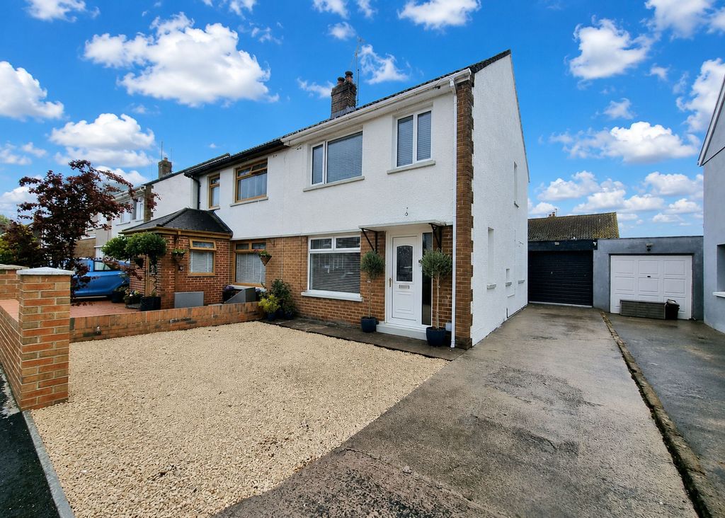Property photo 1 of 33