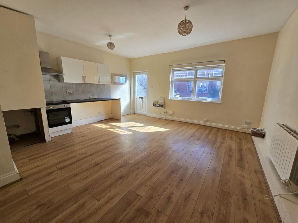 Property photo 1 of 5 Kitchen