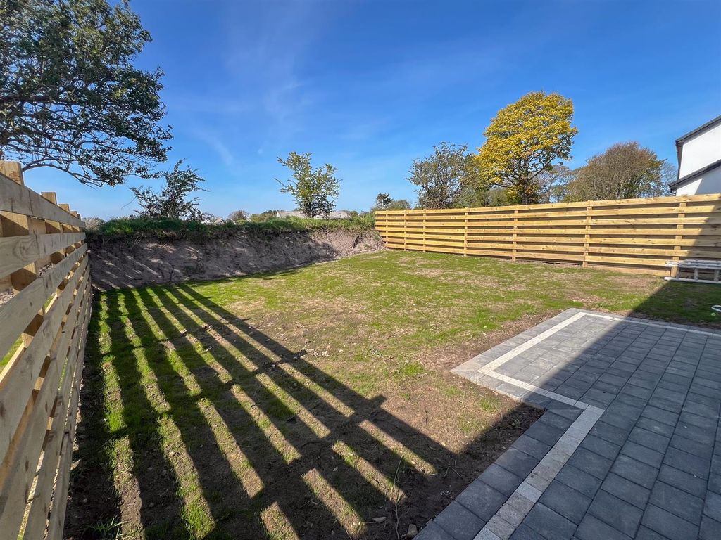 Additional image 15 of 3 bed semi-detached house to rentHouse 22, Oatlands Road, Andreas IM1