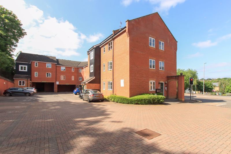 Property photo 3 of 6 Photo 5