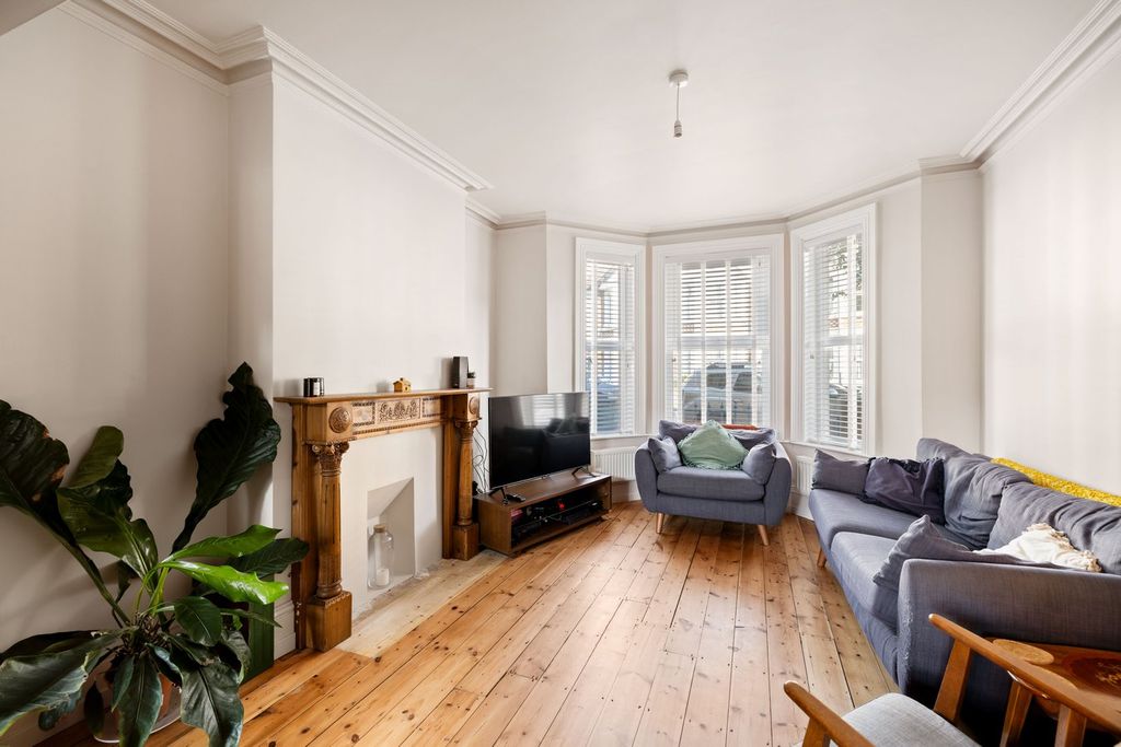 Property photo 2 of 16