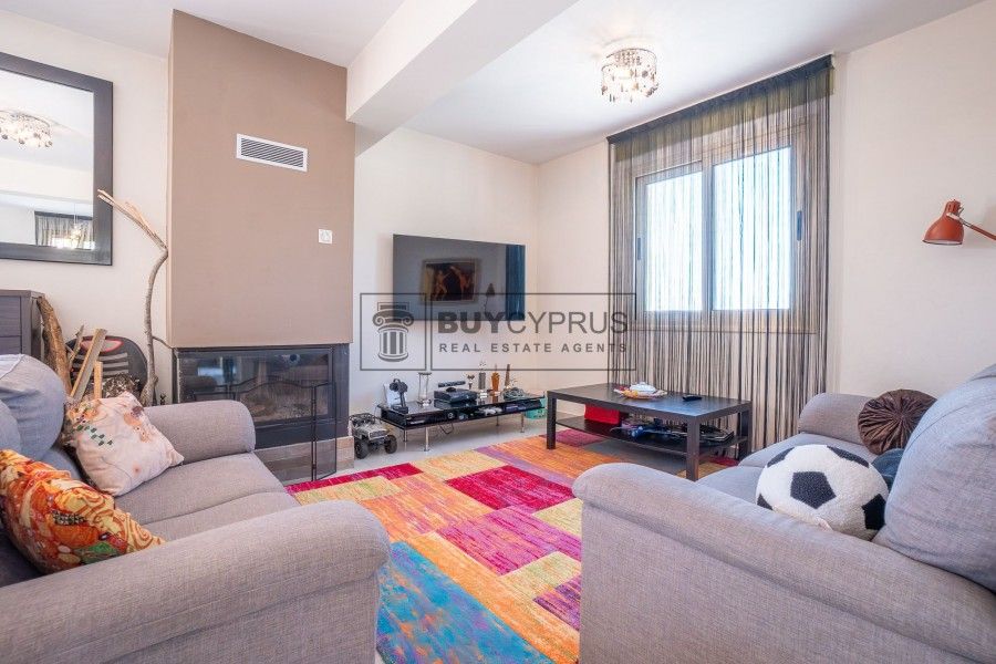 Property photo 3 of 45