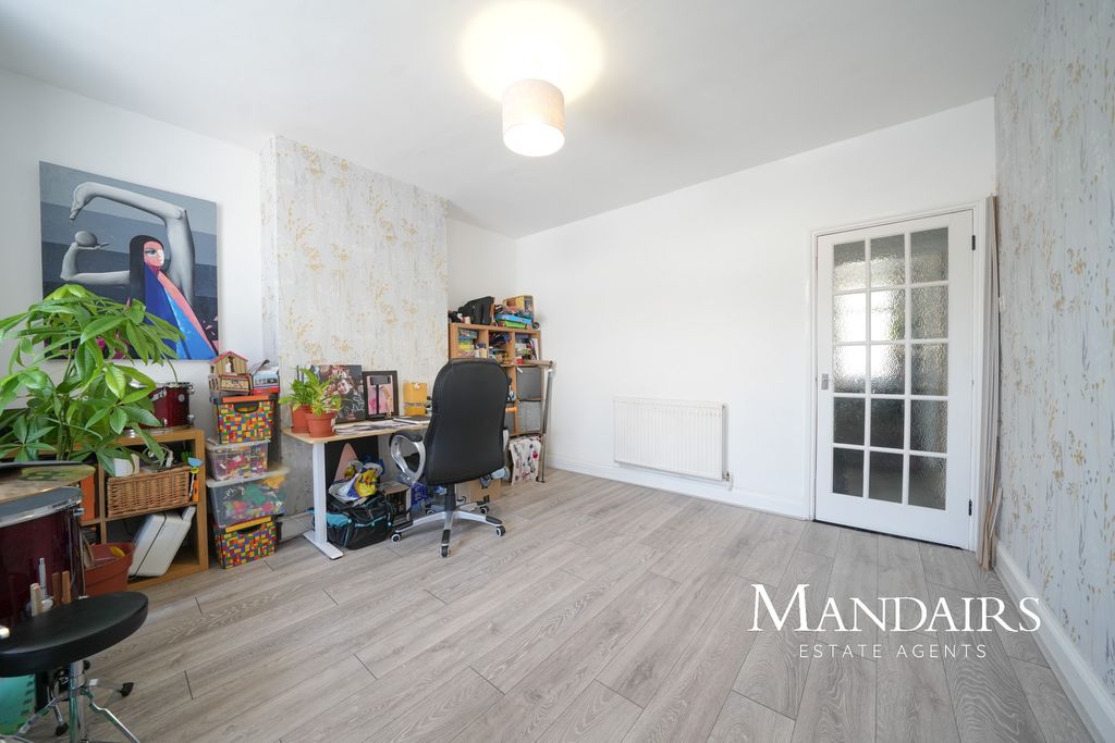 Property photo 2 of 22