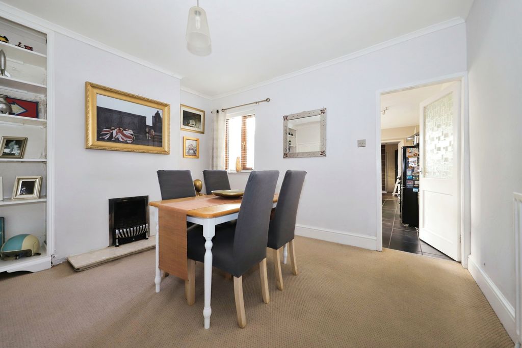 Property photo 3 of 19 Photography
