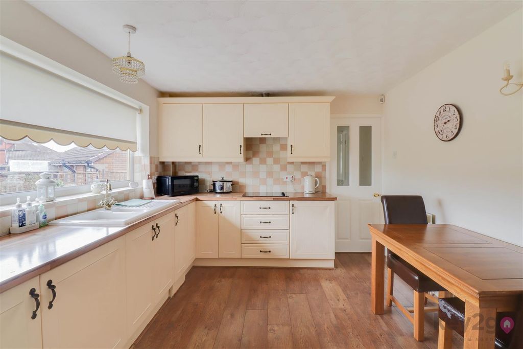 Property photo 2 of 23 Img_6890-Img_6892.Jpg