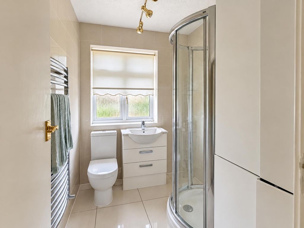 Property photo 1 of 12 Bathroom.Png