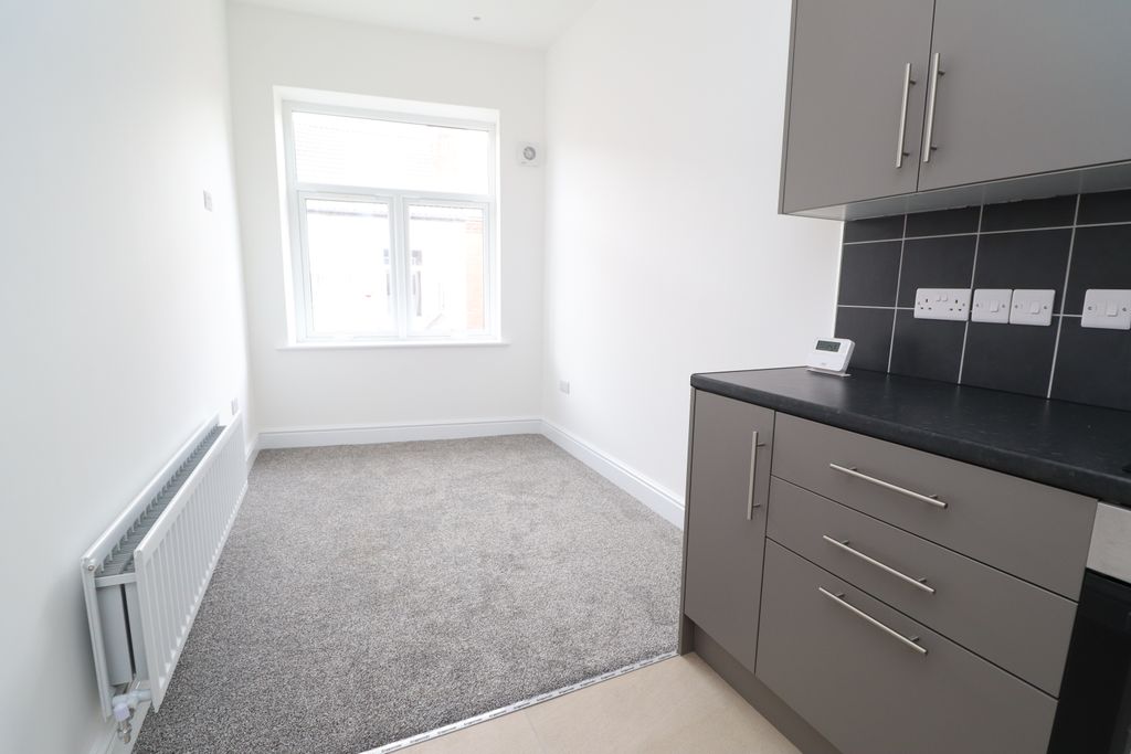Property photo 3 of 7 Img_3986