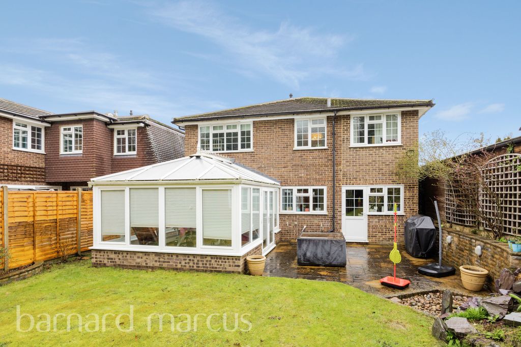 Property photo 2 of 3 Garden