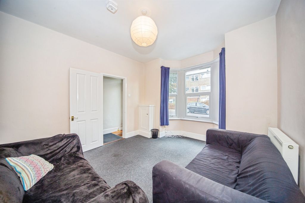 Property photo 3 of 23