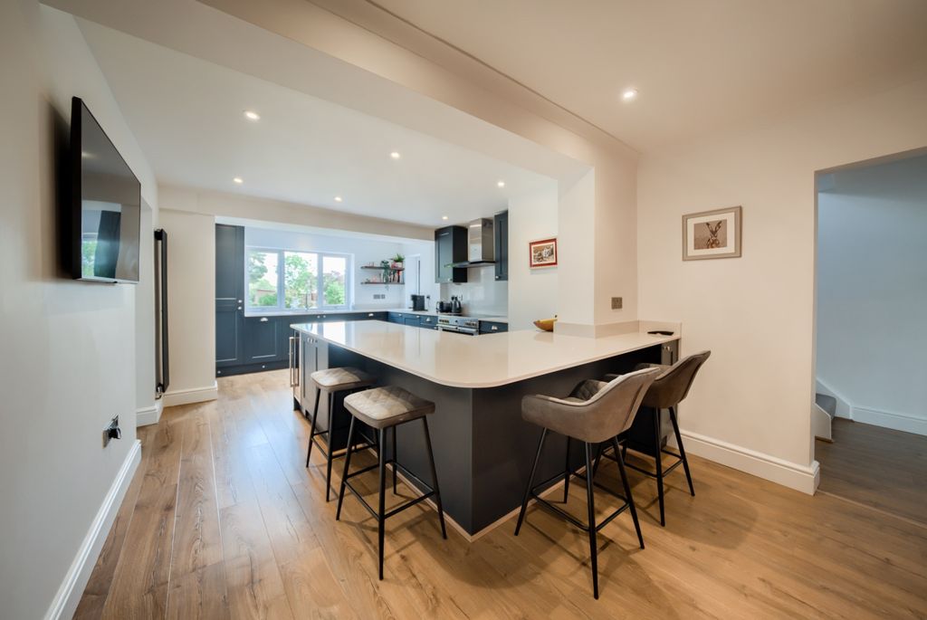 Property photo 3 of 32 Xt5A6527-Hdr(3)