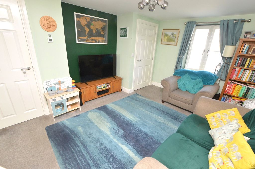 Property photo 2 of 11 Picture No. 12