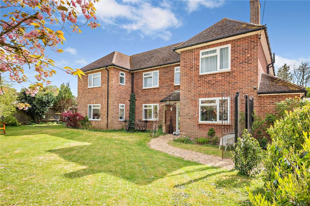 Property photo 1 of 23 Picture No. 05