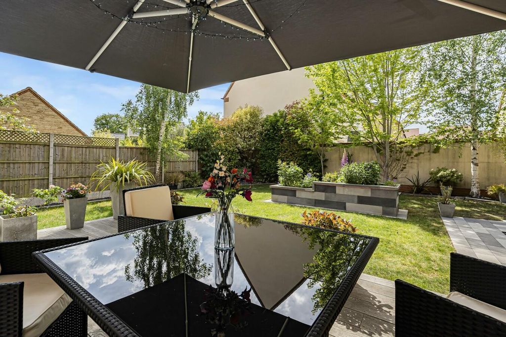 Property photo 3 of 33 3955542_Preview.Jpg
