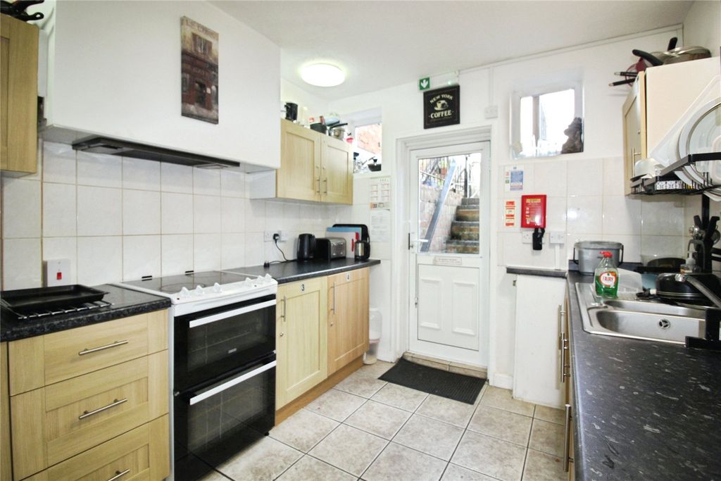 Property photo 2 of 8 Picture No. 04