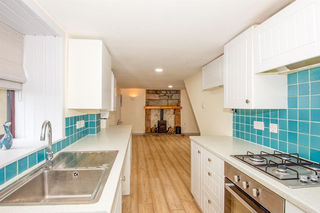 Property photo 2 of 22 Kitchen
