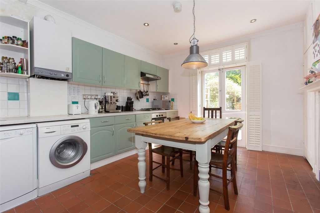 Property photo 2 of 6 Picture No. 06