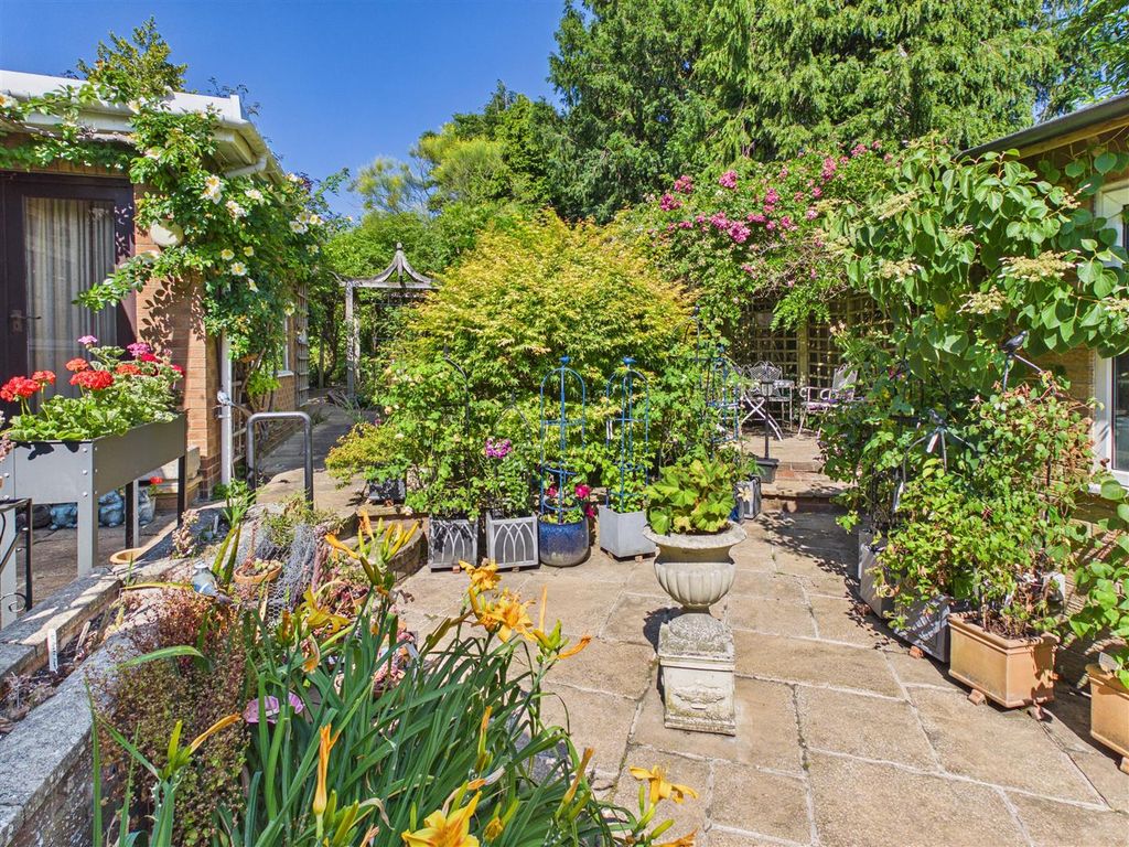 Property photo 3 of 13 Outside