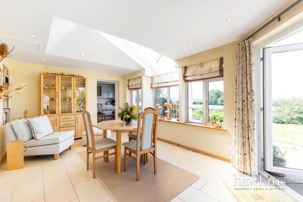 Property photo 3 of 21 Garden Room