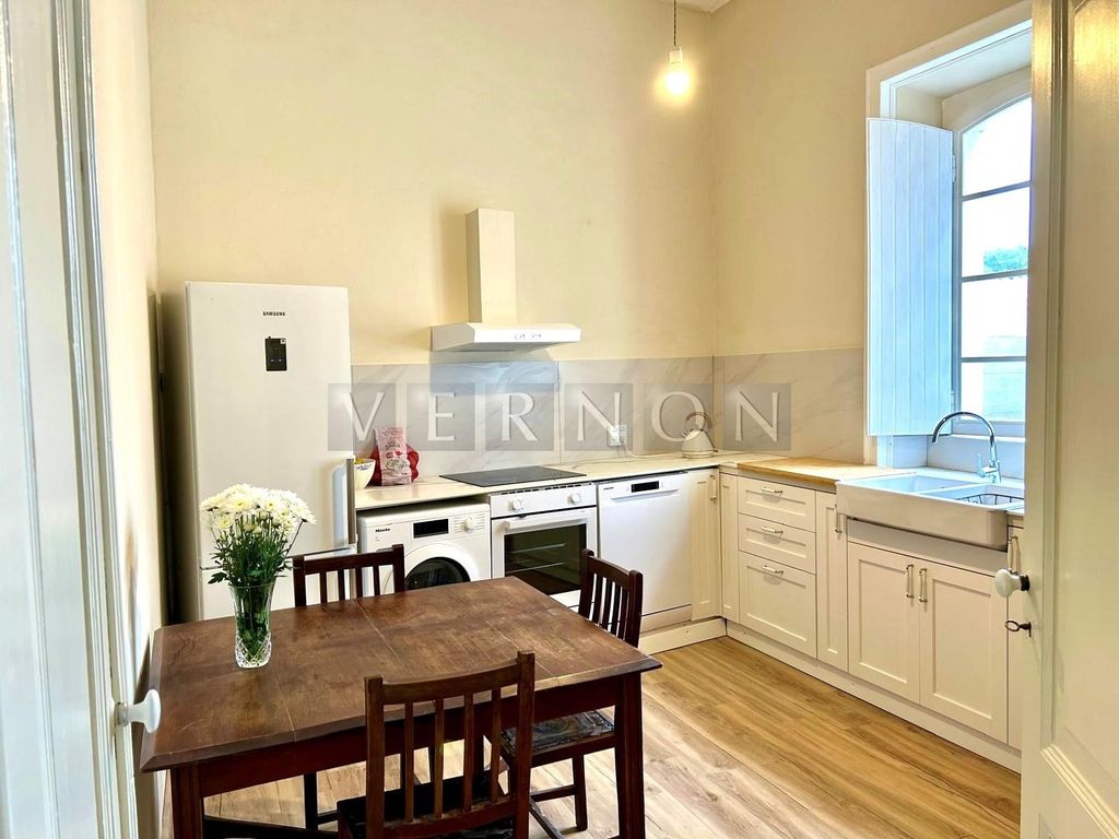 Property photo 2 of 30