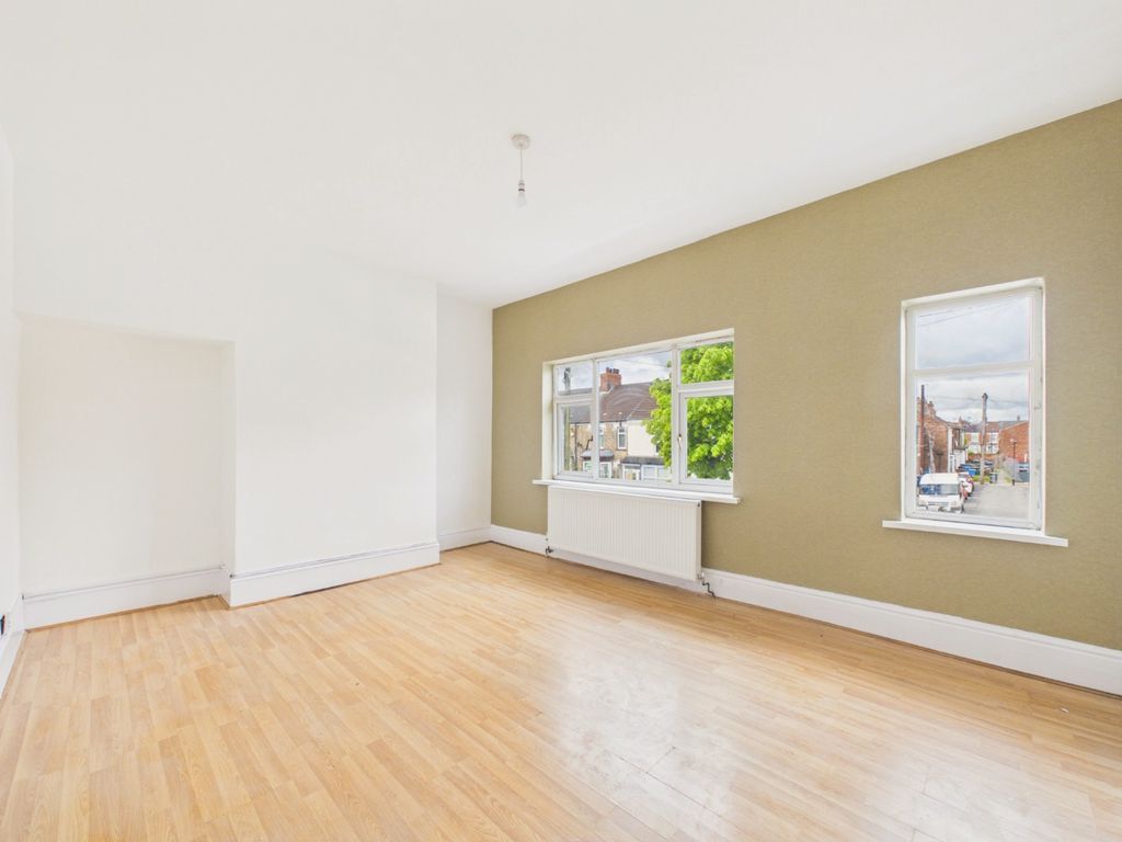 Property photo 3 of 10 5167456