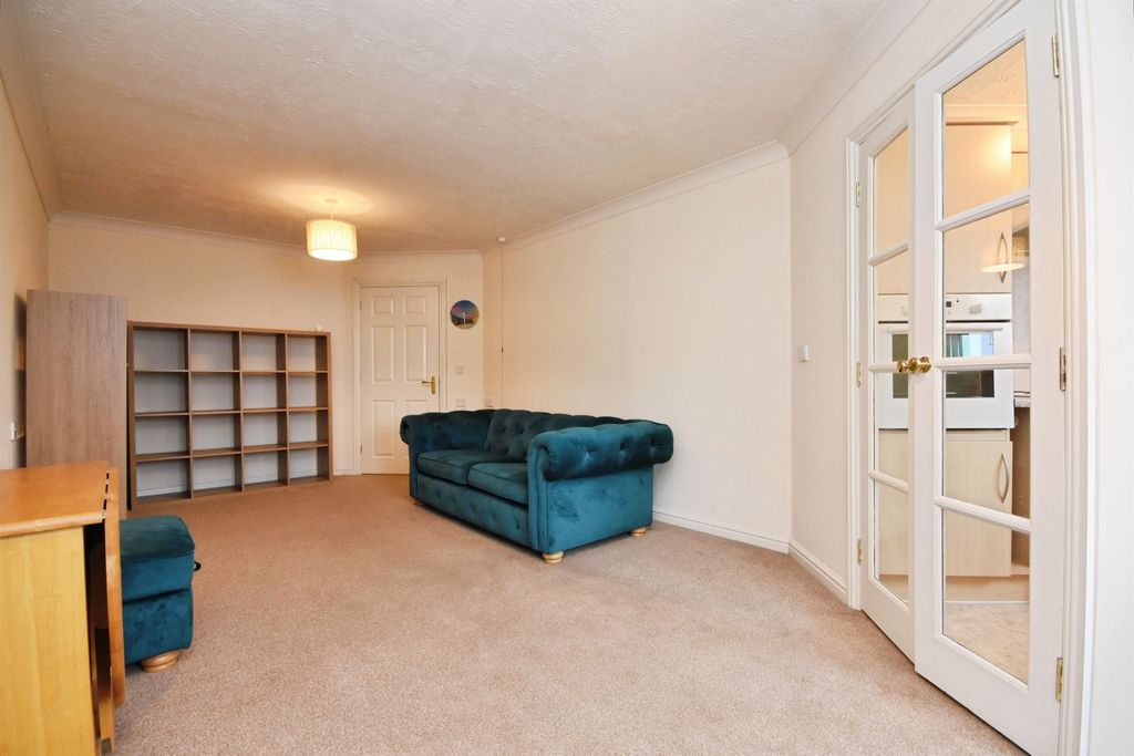 Property photo 3 of 16