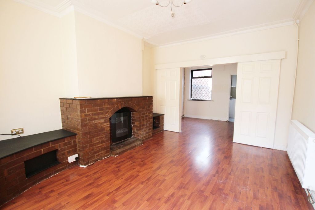 Property photo 2 of 9