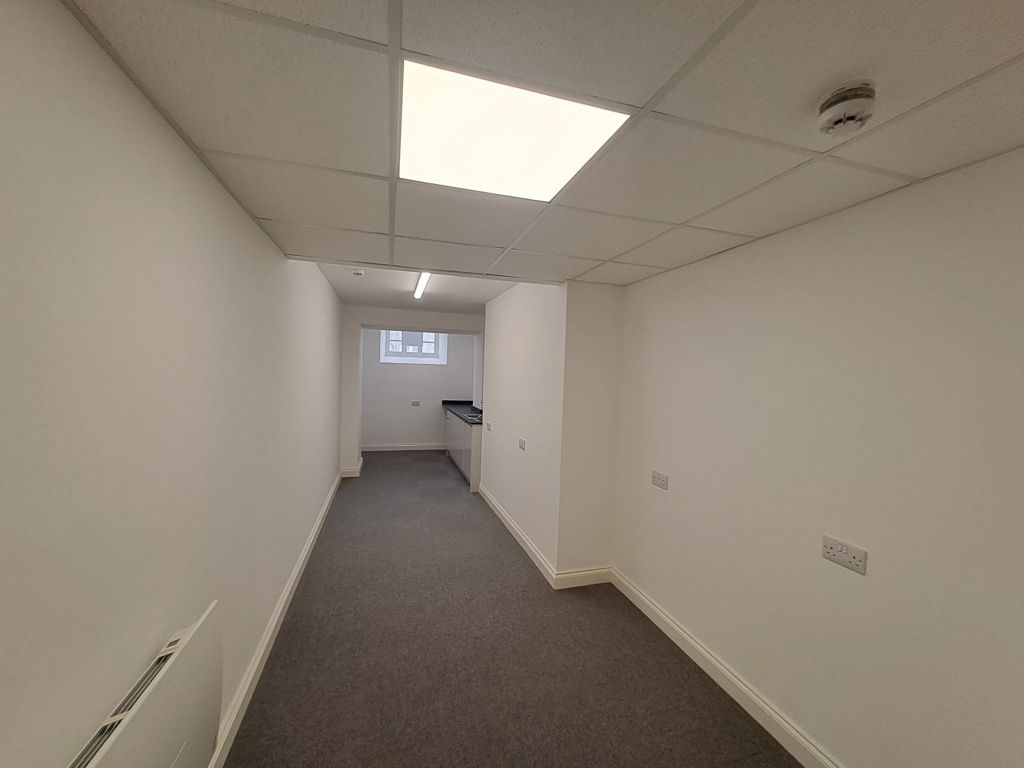 Property photo 2 of 13 Photo 29
