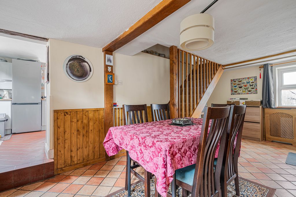 Property photo 3 of 33