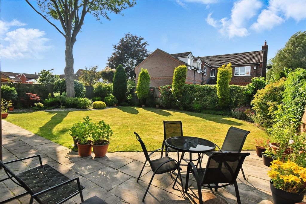 Property photo 2 of 24 Photo_042.Jpg