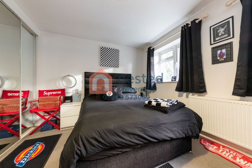 Property photo 3 of 10 Bedroom One