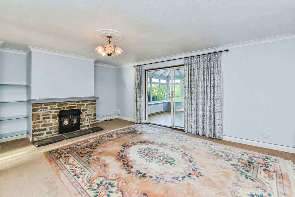 Property photo 2 of 17 Photo