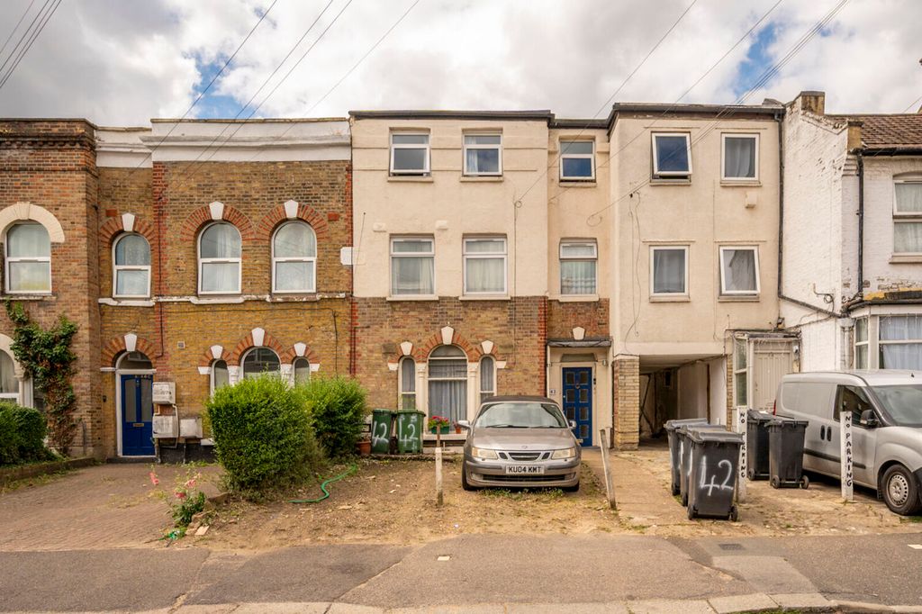 Property photo 1 of 6