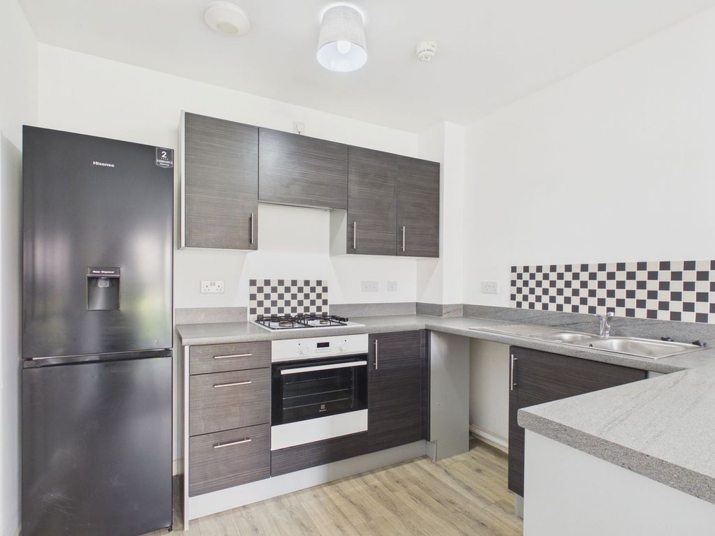 Property photo 3 of 14 Kitchen