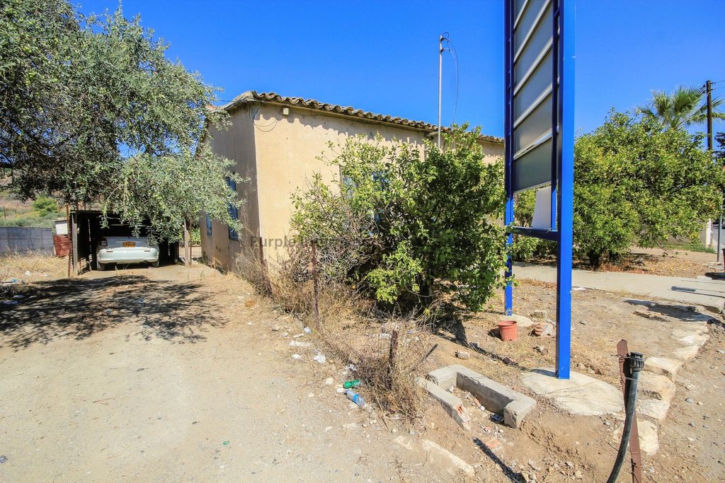 Property photo 2 of 9