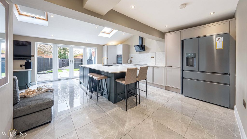 Property photo 2 of 47 Picture No. 26