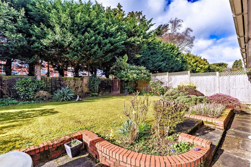 Property photo 3 of 34 3 Ambleside (24).Jpg