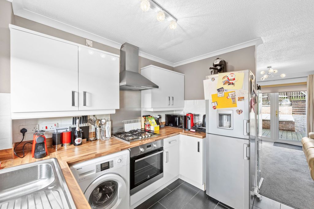 Property photo 3 of 14