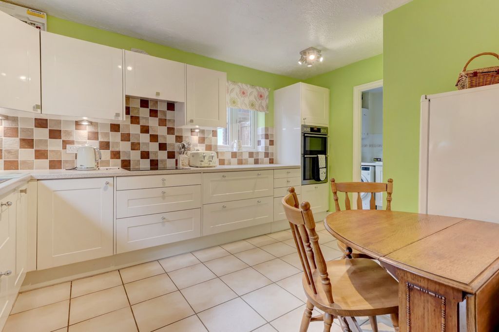 Property photo 3 of 15 Picture No. 11
