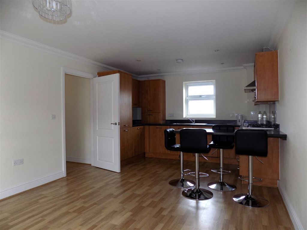 Property photo 2 of 11 4.Jpg