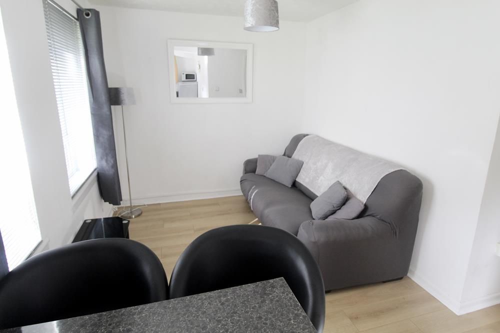 Property photo 2 of 4 Lounge